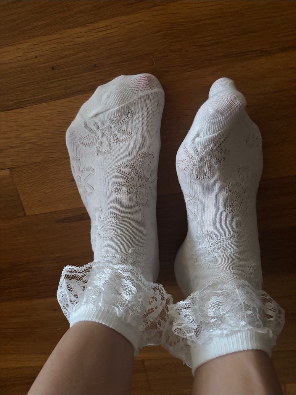 White Lace Ruffle Crew Socks